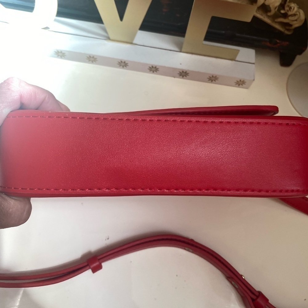 NWOT JOJOS RED FAUX LEATHER BAG - Picture 6 of 7